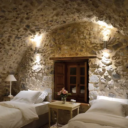 Archontiko Chioti Leonídion